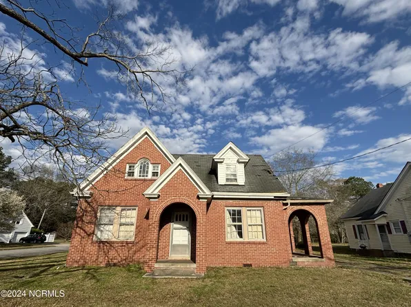 306 N Main Street, Robersonville, NC 27871