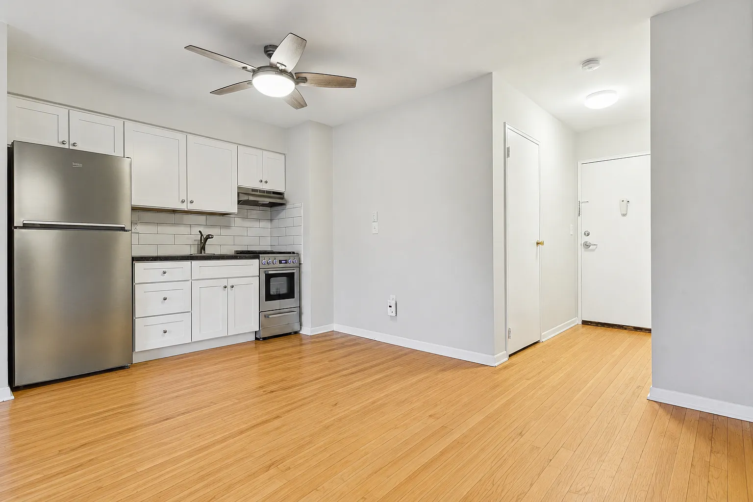 Studio, $1,675 — Photo 3