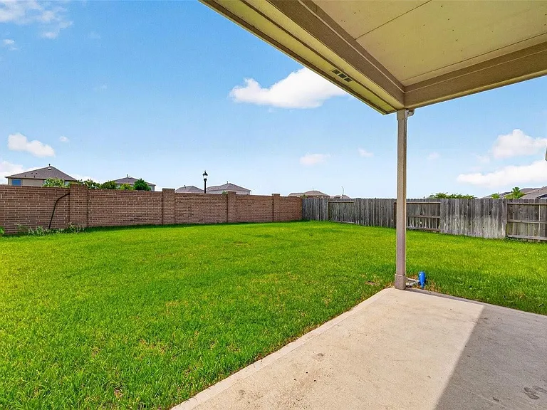 8111 Star Terrace Dr — Photo 38