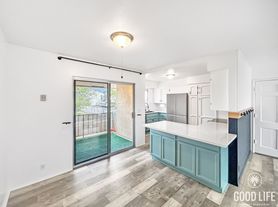 4800 Williamsburg Ln