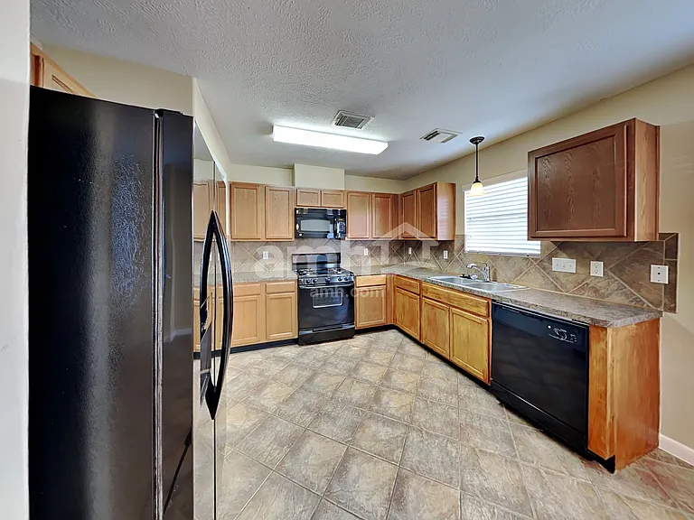 15834 Little Miss Creek Dr — Photo 3