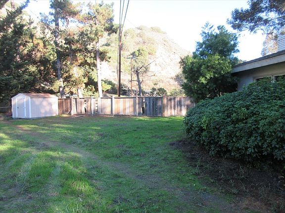 3rd image of 924 W Carmel Valley Rd
