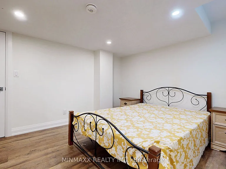 202 Forbes Ter — Photo 18