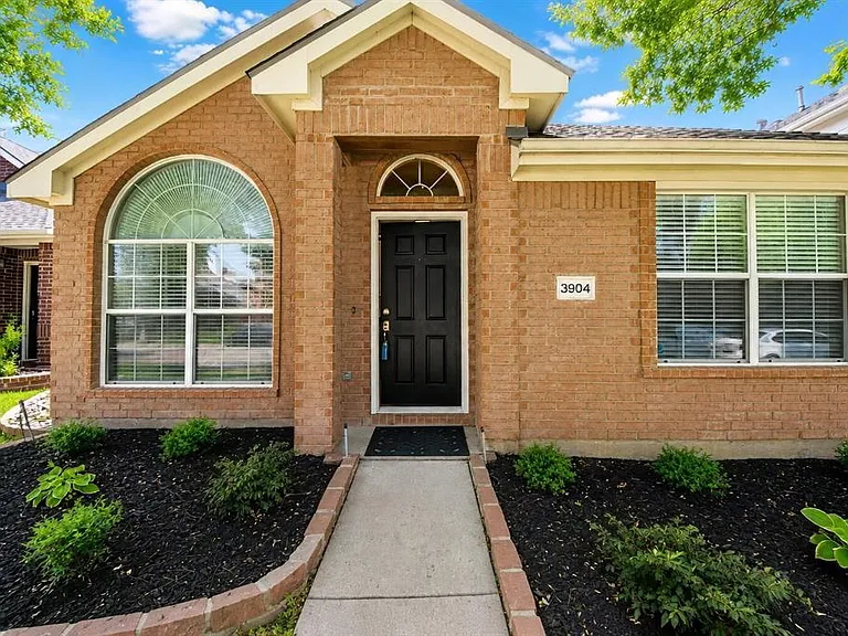 3904 Granby Ln — Photo 2