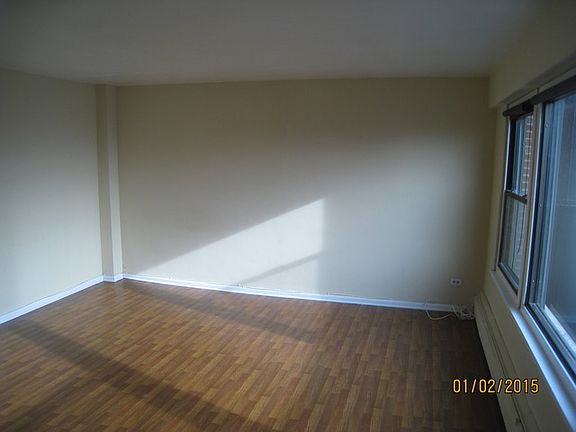 3rd image of 4880 N Marine Dr APT 814