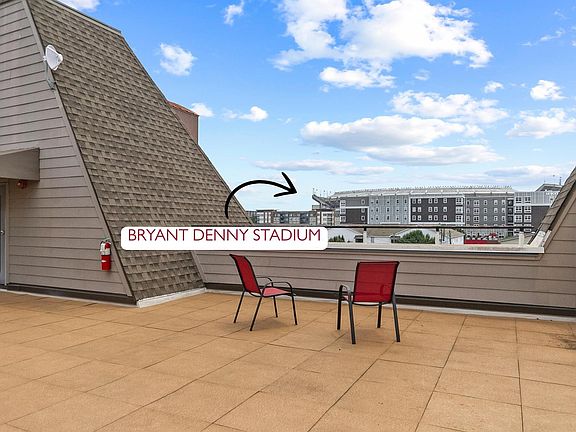 3rd image of 1426 Paul W Bryant Dr APT 5