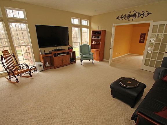 3rd image of 3441 Woodlands Cir