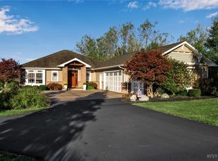 284 Pavement Rd, Lancaster, NY 14086