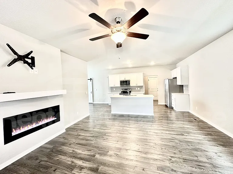2310 SW Plaza Pkwy — Photo 5