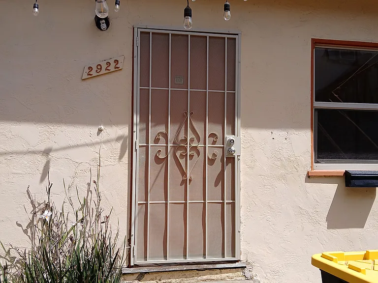 2922 Upshur St — Photo 2