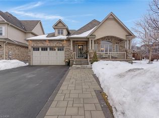 43 Freure Dr, Cambridge, ON N1S 0A2