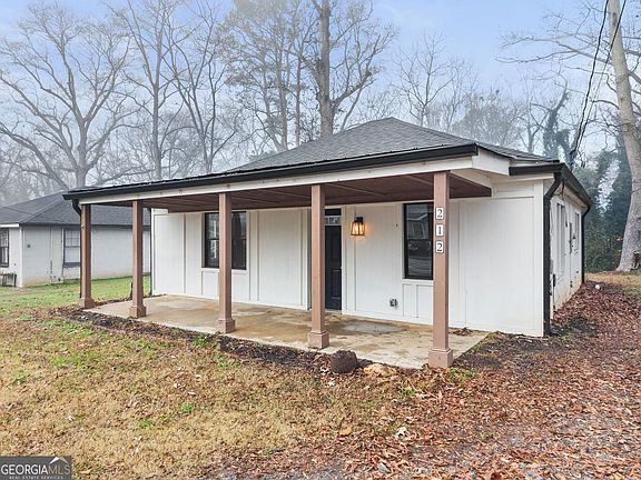 3rd image of 212 Walker Dr