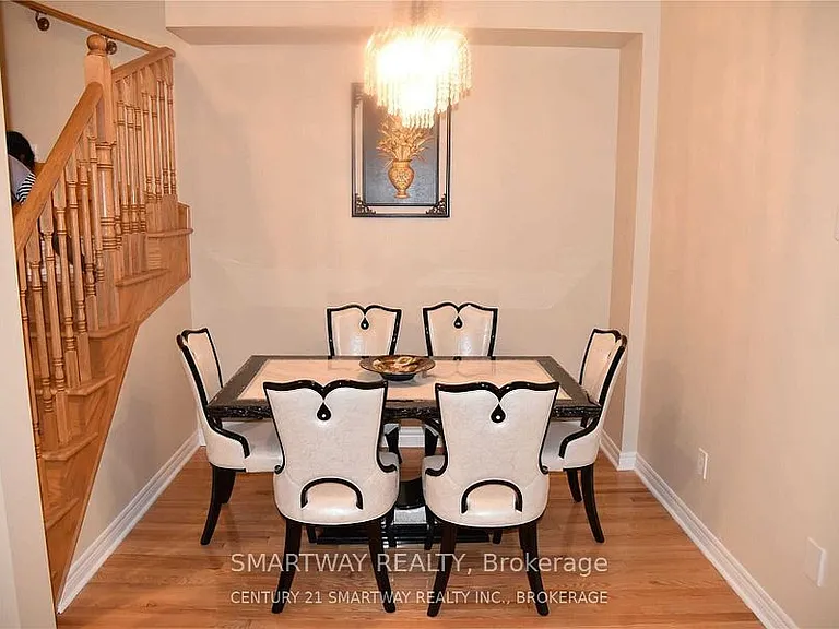 495 Meadowridge Ct — Photo 5