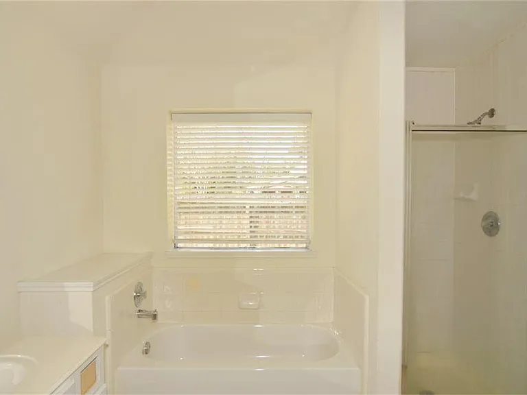 11514 Sagecreek Dr — Photo 13