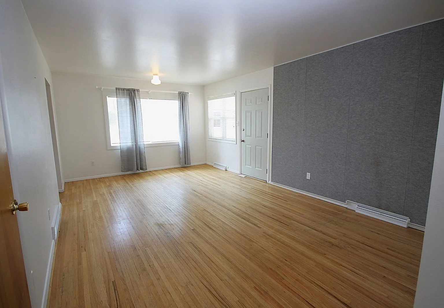 3 bed, 2.0 bath, 1600 sqft, $1,650 — Photo 4