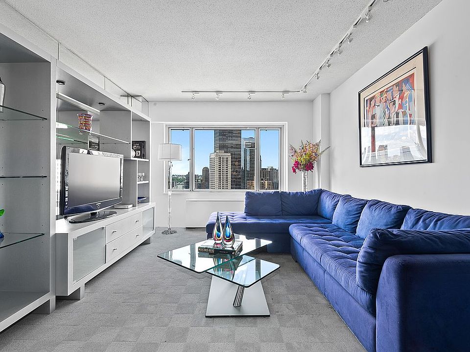1st image of 20 W 64th St APT 21H