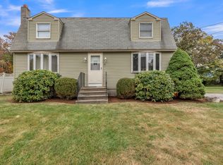 28 Armory Ln, Southbridge, MA 01550