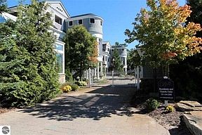 4th image of 5707 S Lake St #11-C