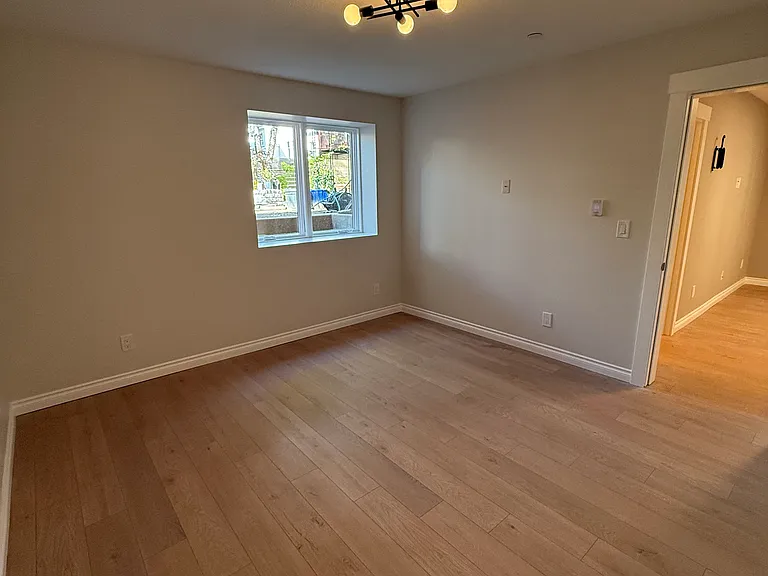 2367 NW Kearney St #1 — Photo 16