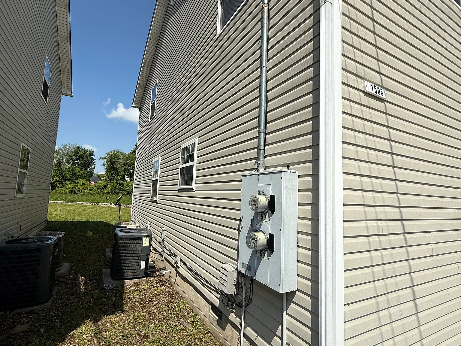 2 bed, 1.5 bath, 990 sqft, $975 — Photo 3