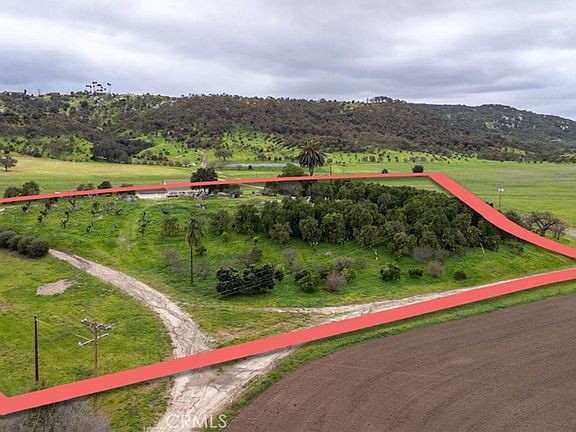 3rd image of 15300 Round Tree Rd