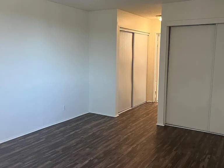 Continental Apartment Homes — Photo 9