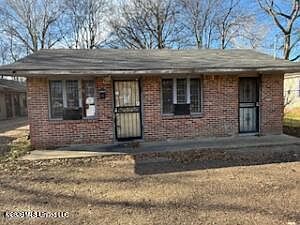 2nd image of 210 Avenue H #A