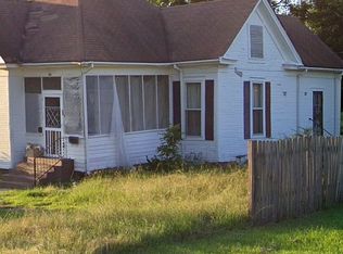 304 E Monroe St, Aberdeen, MS 39730