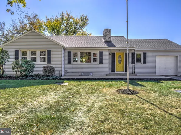 1120 Donegal Springs Rd, Mount Joy, PA 17552