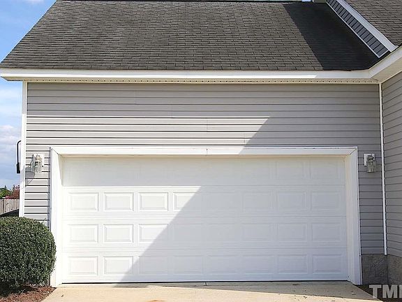 3rd image of 304 Killdeer Dr