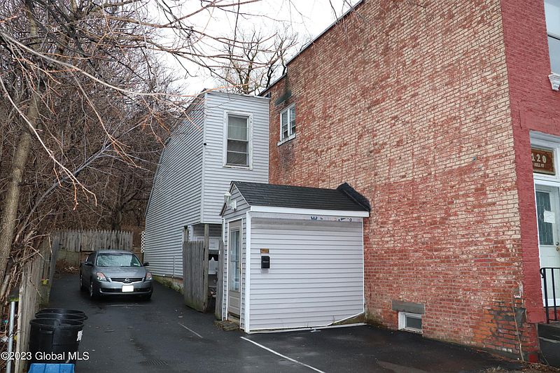 2nd image of 120 Hill Street