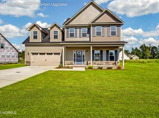 143 Uzzell Rd, Hubert, NC 28539