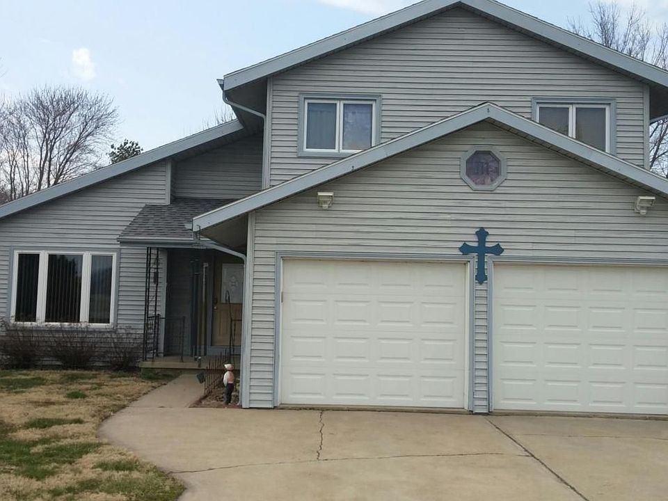 1st image of 1723 305th Ave