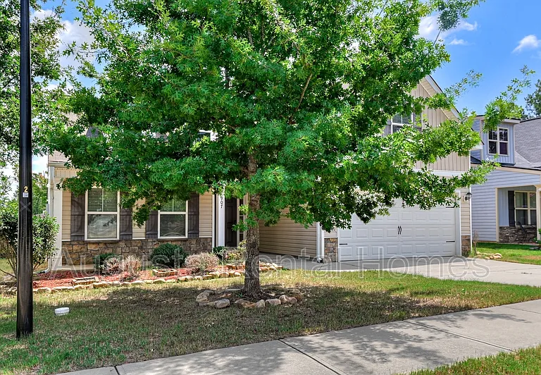 907 Linsmore Ave — Photo 4