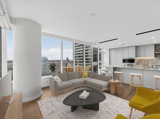 1335 Howe St #2403, Vancouver, BC V6Z0H1