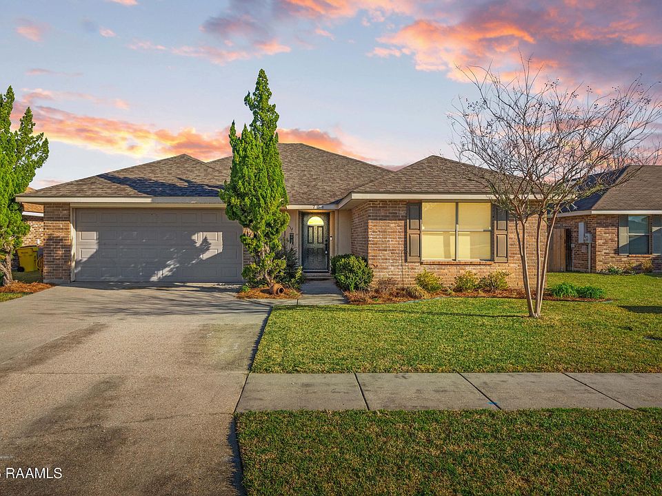 1st image of 704 Breaux Rd