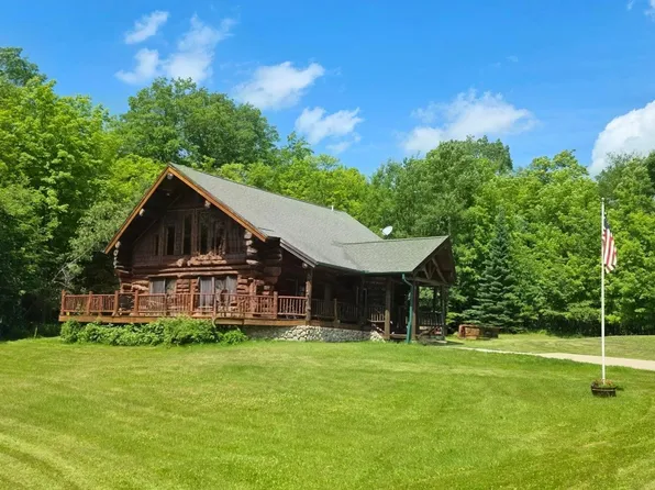 18583 Unger Ln, Grand Rapids, MN 55744