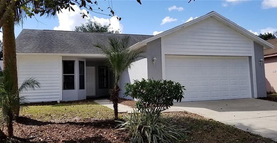 1st image of 1043 Abell Cir