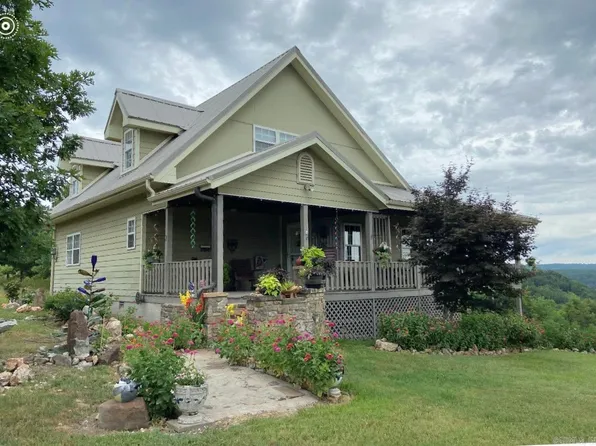 2096 Qmc Rd, Mountain View, AR 72560