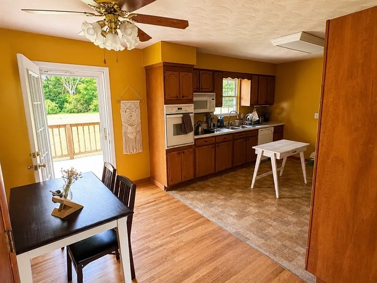 6920 Ferndale Rd — Photo 2