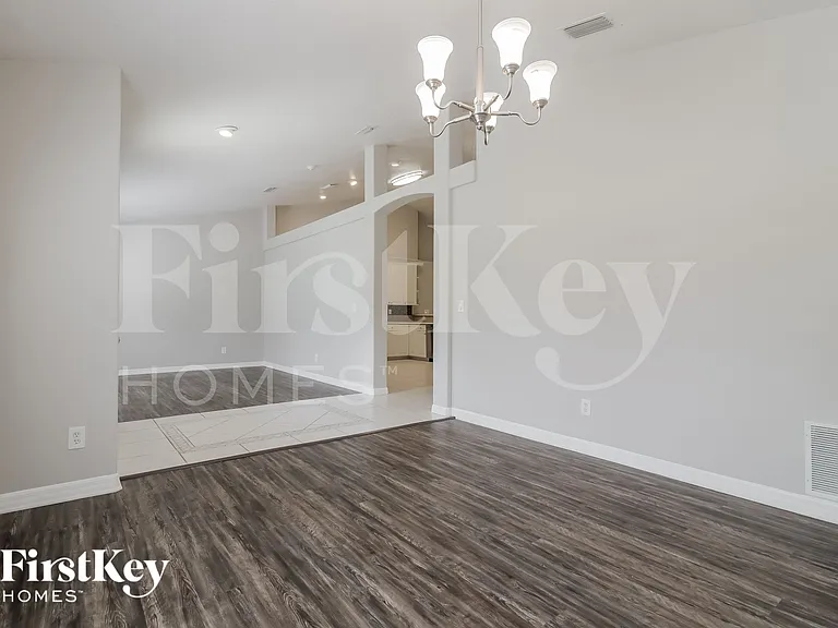 660 Wild Flower St — Photo 5