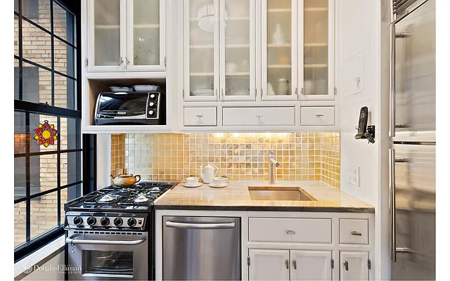 Sold by Douglas Elliman | media 8