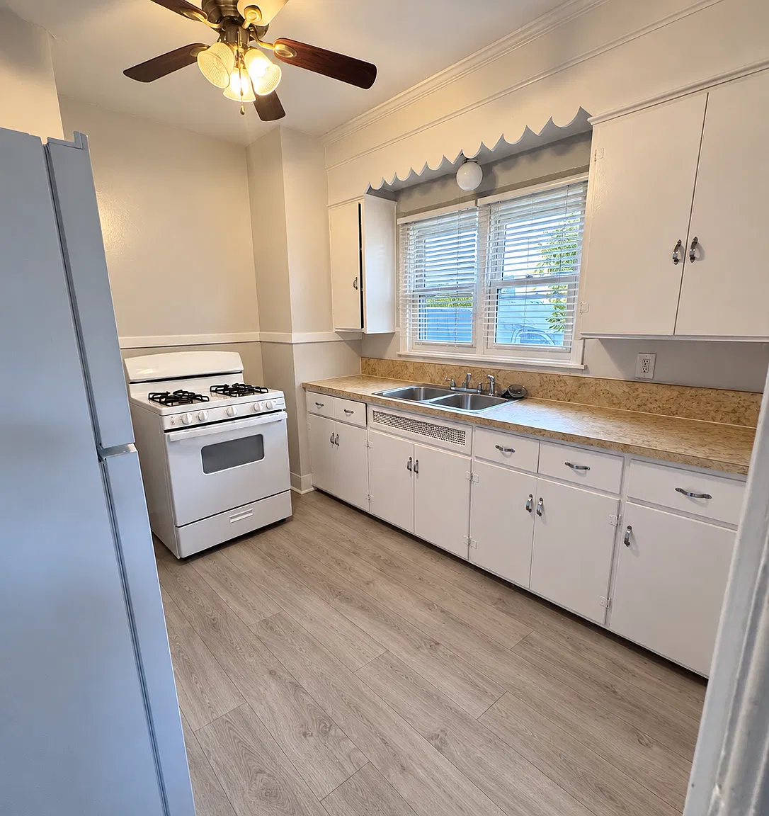 2 bed, 800 sqft, $1,100 — Photo 2