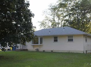 2678 Sharon Dr, Adrian, MI 49221