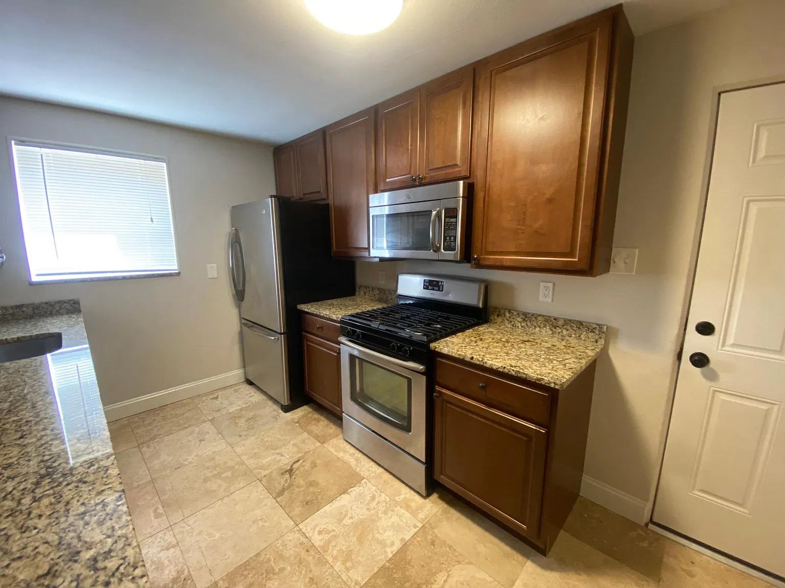 2 bed, 1.5 bath, $1,795 — Photo 4