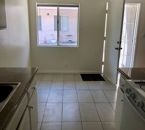 2nd image of 4505-4509 Maplewood Ave #4505-2