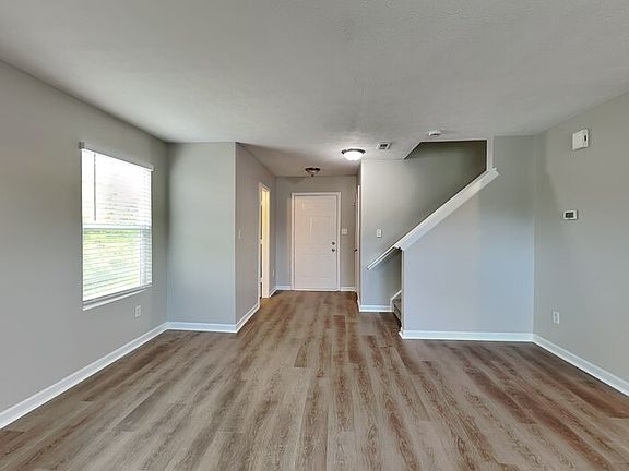 4th image of 8133 Whistlewood Dr