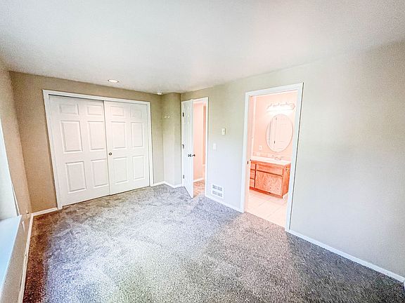 5th image of 3228 21st Ave W APT 201