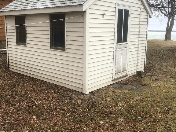 4th image of 10713 N Shore Dr