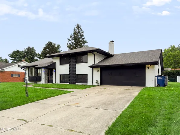 3748 S Beverly Hills Dr, Toledo, OH 43614